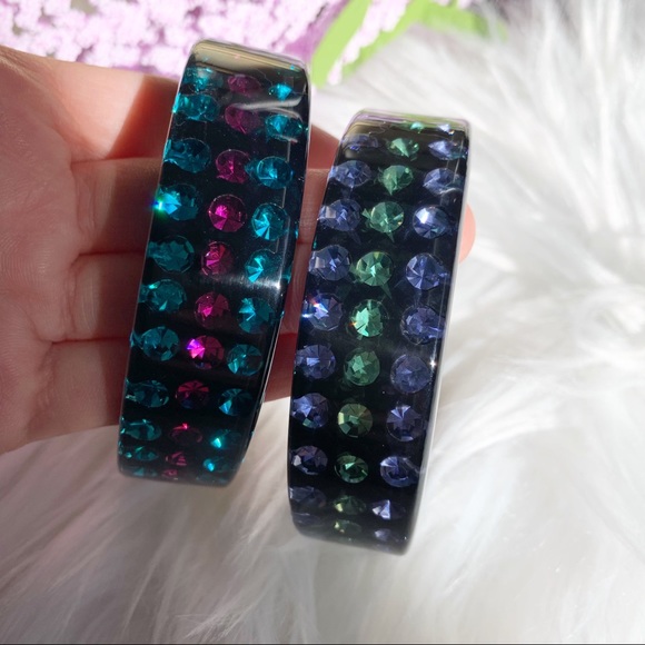 Pair of bangle bracelets - Picture 4 of 6